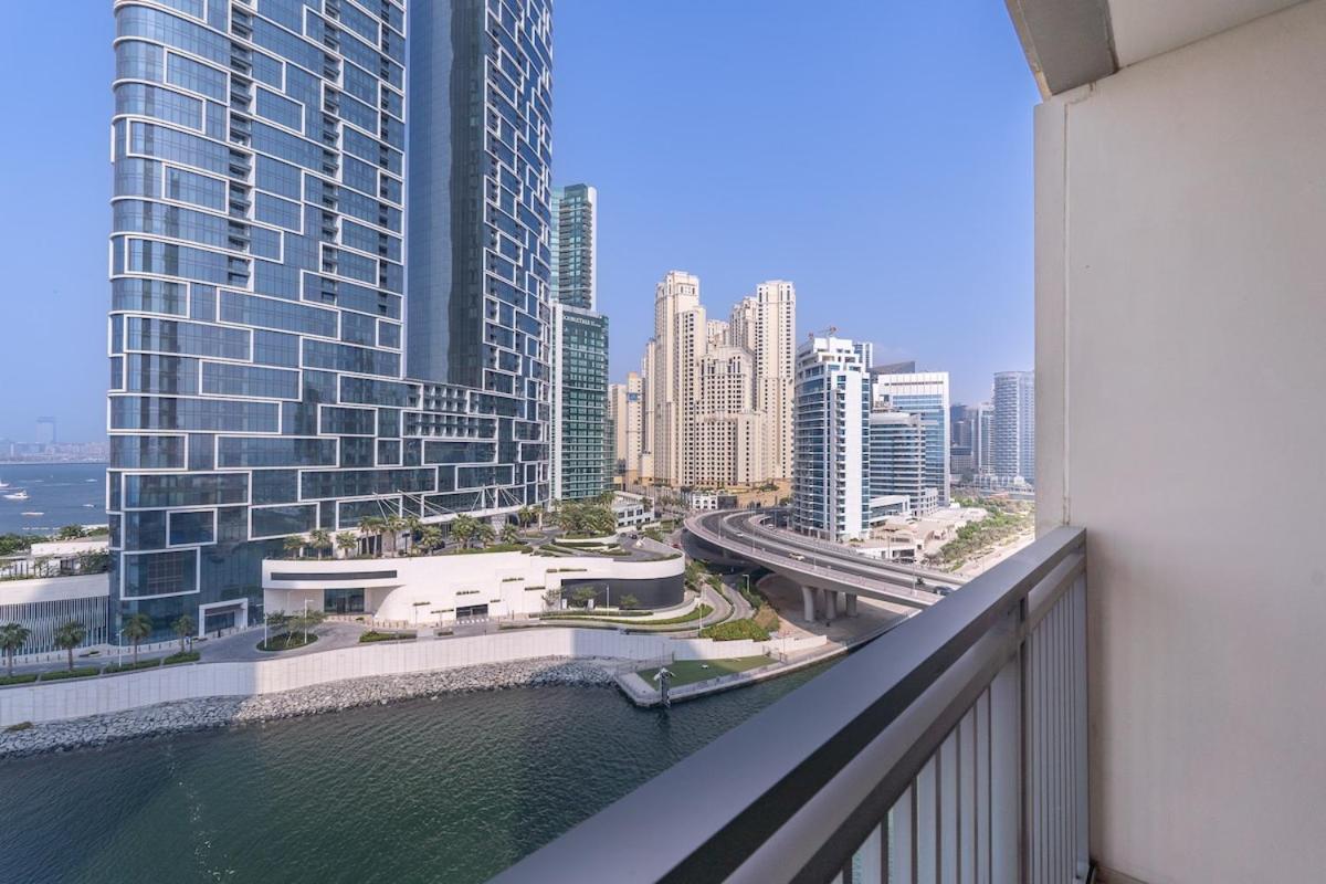 Bright 2-bedroom With Stunning Views At 5242 Tower Marina Apartment *