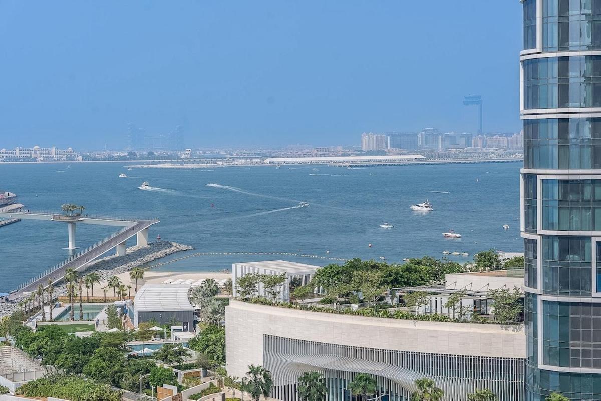 Bright 2-bedroom With Stunning Views At 5242 Tower Marina Apartment