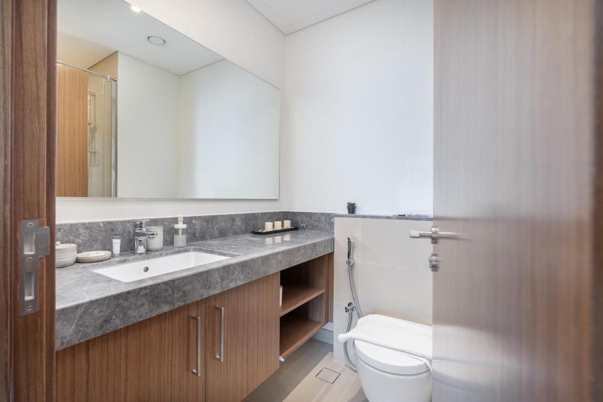 Bright 2-bedroom With Stunning Views At 5242 Tower Marina Dubai