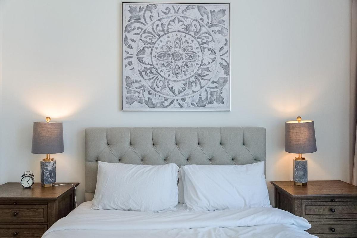 Bright 2-bedroom With Stunning Views At 5242 Tower Marina Dubai
