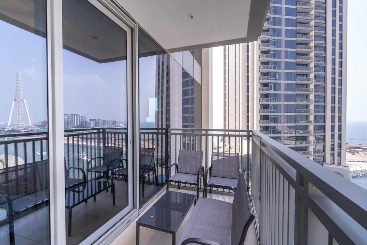 Bright 2-bedroom With Stunning Views At 5242 Tower Marina *