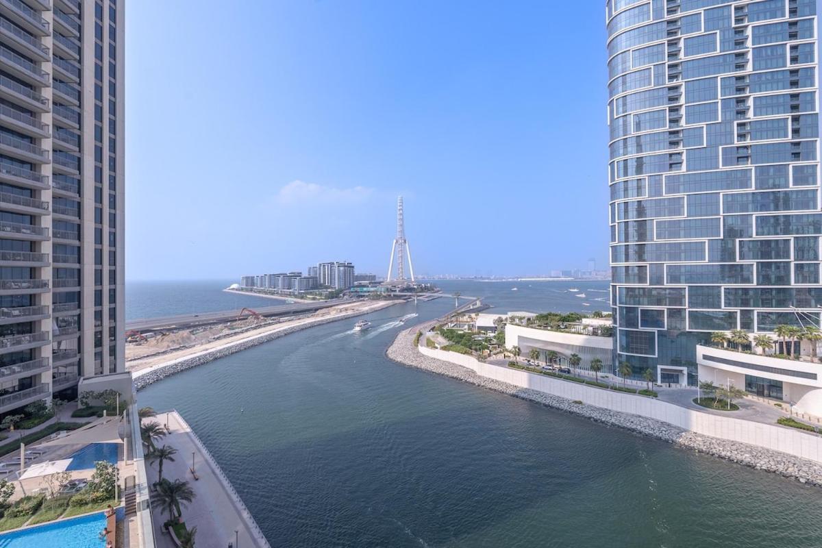 Apartment Bright 2-bedroom With Stunning Views At 5242 Tower Marina